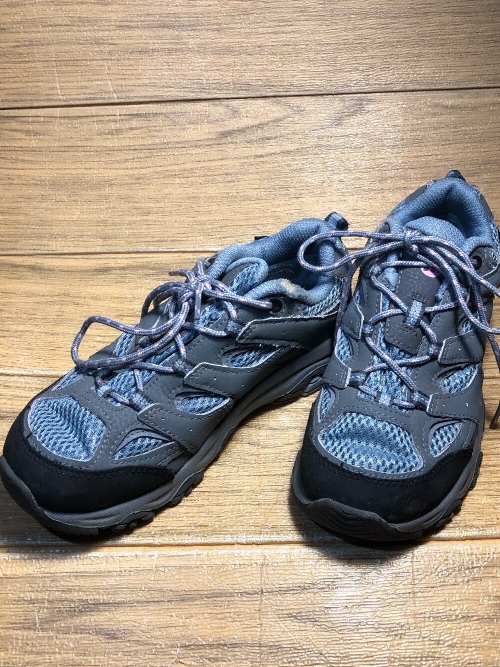 Merrell Girl blue hiking lace up shoes, leather upper, 2.5